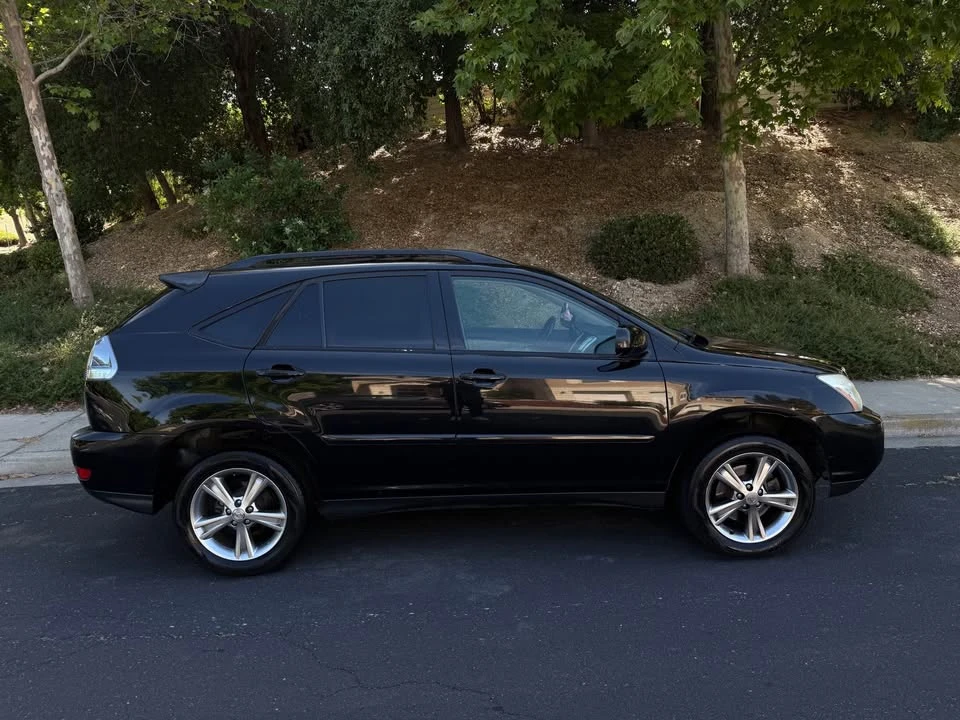 2006 Lexus RX 2nd Gen - Image 2 of 10