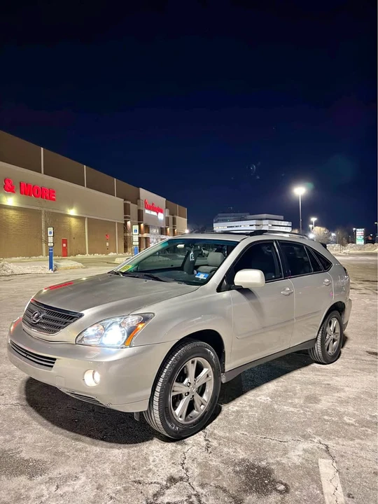 2006 Lexus RX 2nd Gen - Image 2 of 11