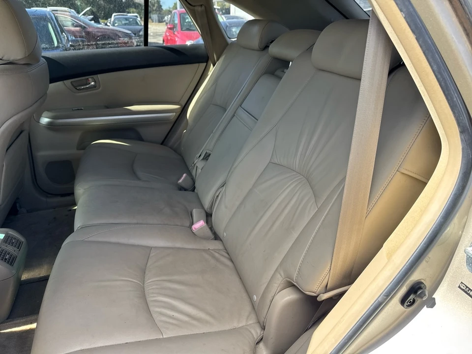 2006 Lexus RX 2nd Gen - Image 10 of 13