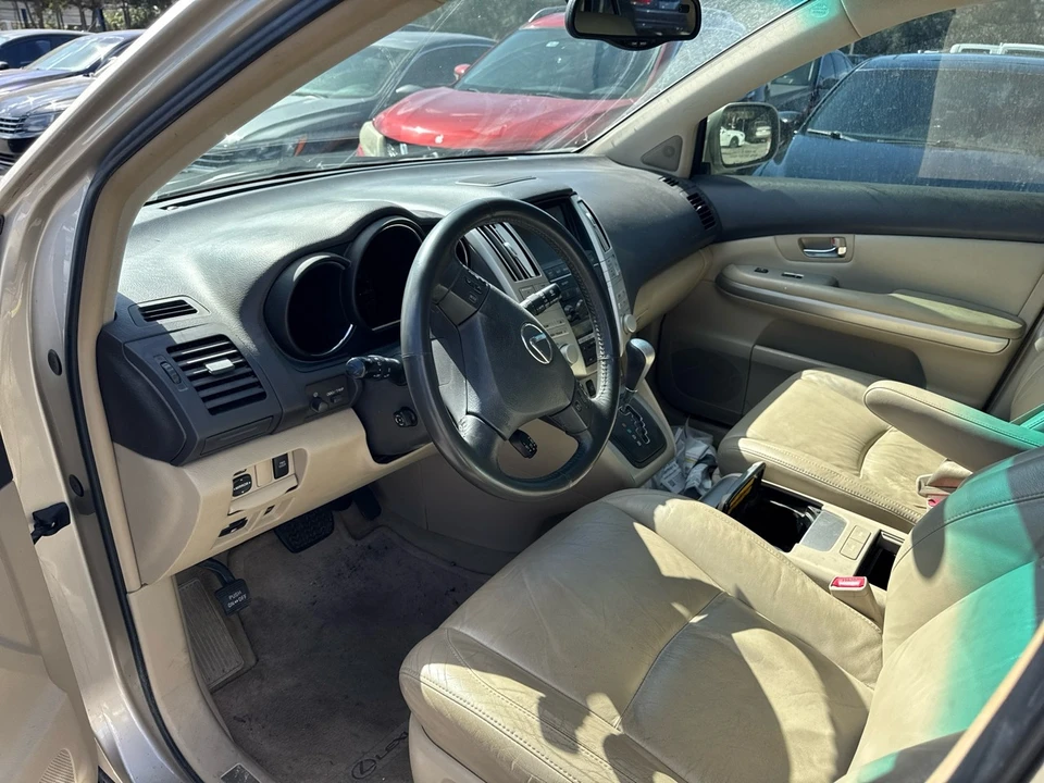 2006 Lexus RX 2nd Gen - Image 7 of 13