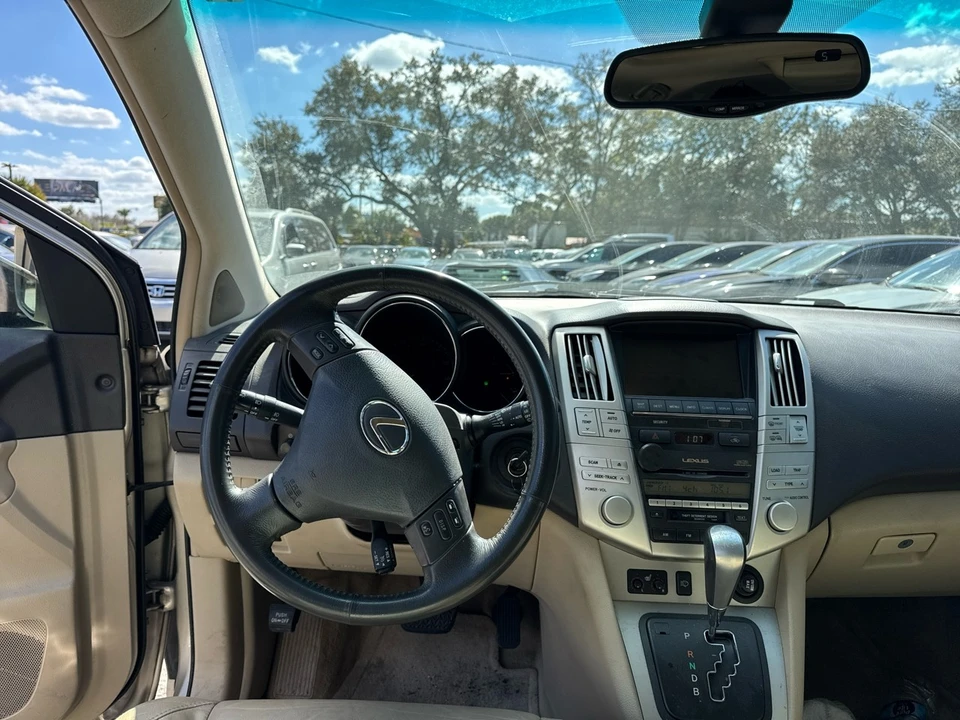 2006 Lexus RX 2nd Gen - Image 11 of 13