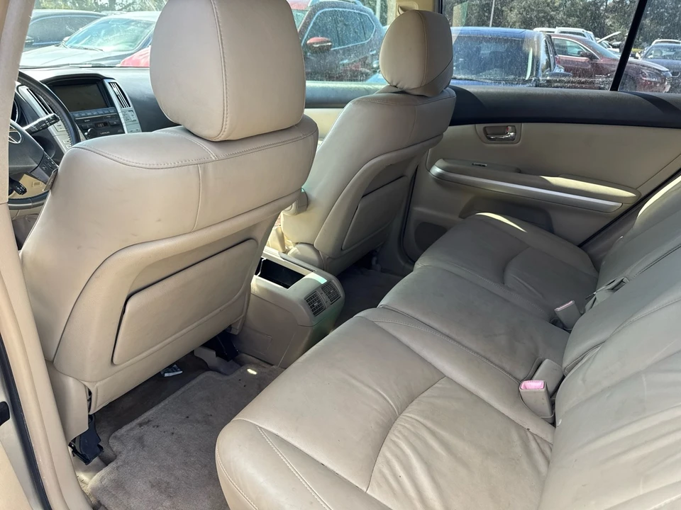 2006 Lexus RX 2nd Gen - Image 9 of 13