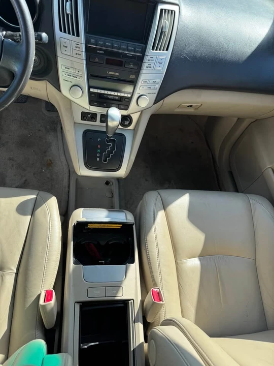 2006 Lexus RX 2nd Gen - Image 9 of 10