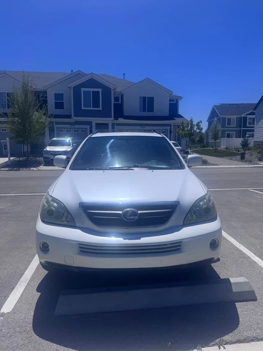 2006 Lexus RX 2nd Gen - Image 2 of 10