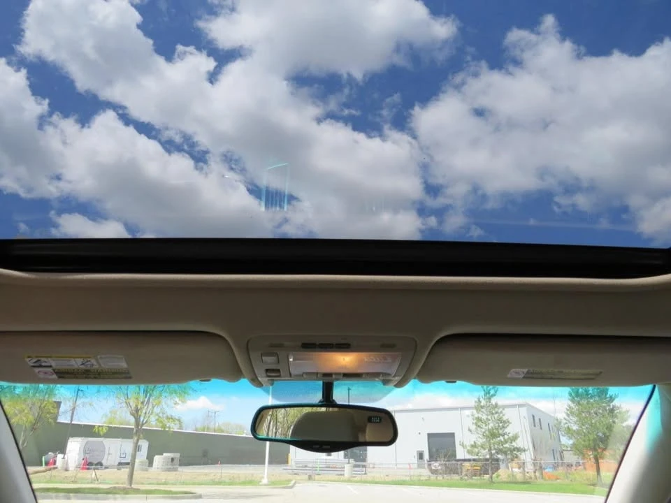 2006 Lexus RX 2nd Gen - Image 18 of 20