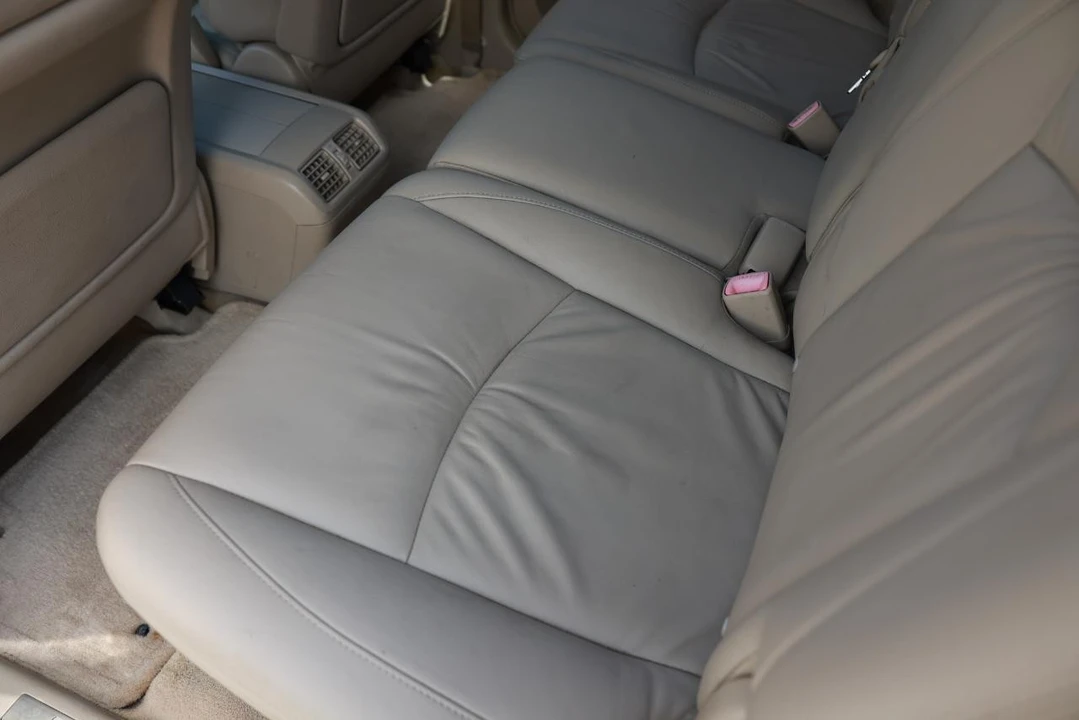 2006 Lexus RX 2nd Gen - Image 8 of 12