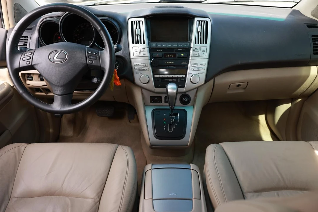 2006 Lexus RX 2nd Gen - Image 2 of 12