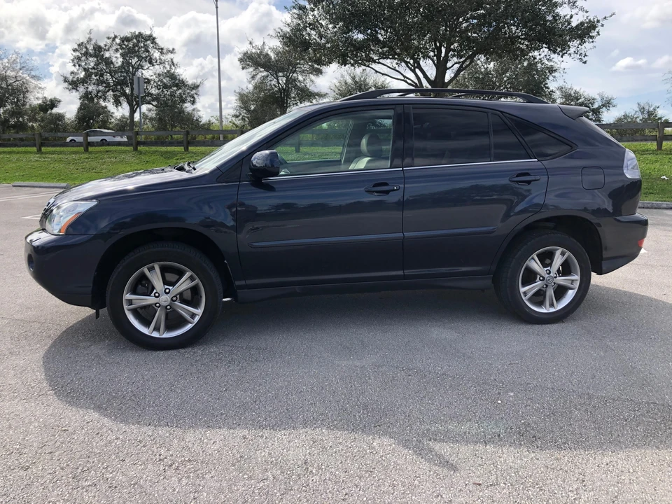 2006 Lexus RX 2nd Gen - Image 15 of 31
