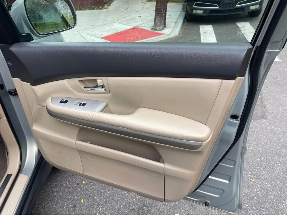 2006 Lexus RX 2nd Gen - Image 19 of 20