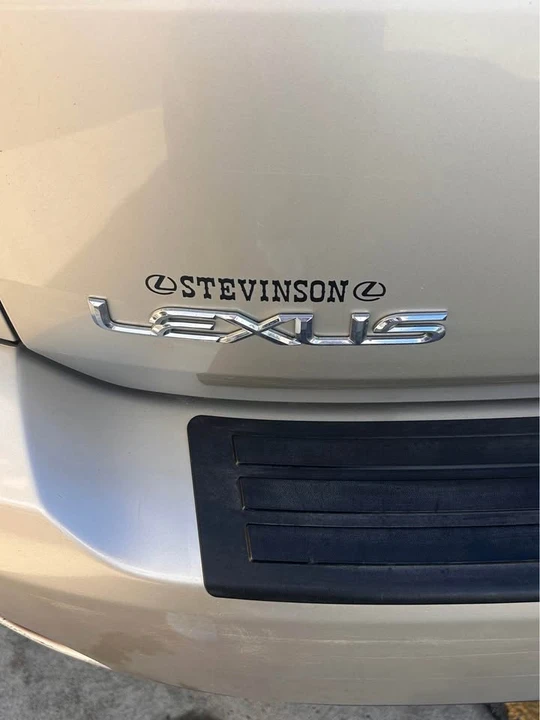 2006 Lexus RX 2nd Gen - Image 10 of 16