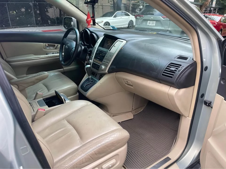 2006 Lexus RX 2nd Gen - Image 3 of 20