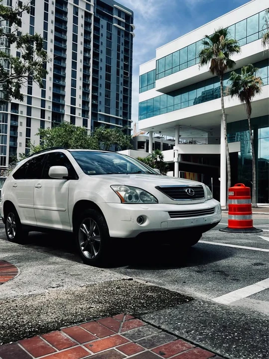 2006 Lexus RX 2nd Gen - Image 2 of 5