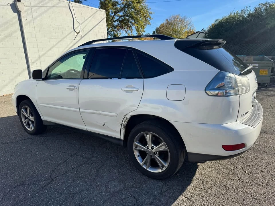 2006 Lexus RX 2nd Gen - Image 2 of 12