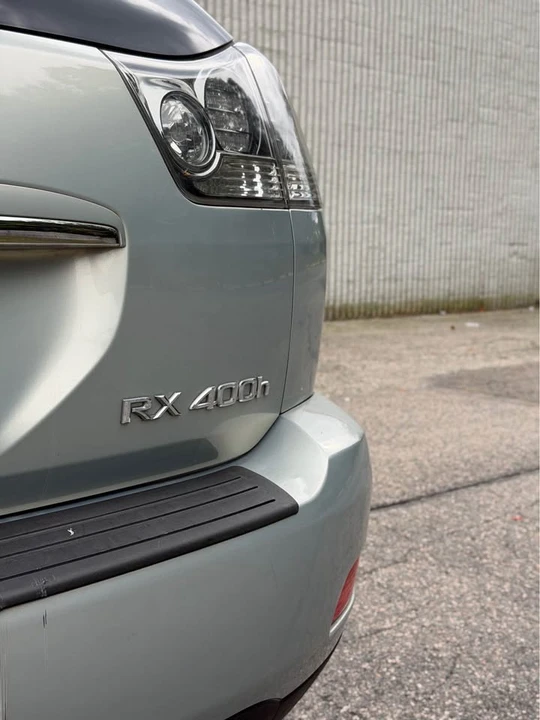 2006 Lexus RX 2nd Gen - Image 16 of 18