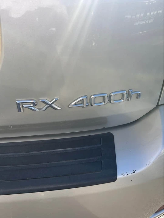 2006 Lexus RX 2nd Gen - Image 11 of 16