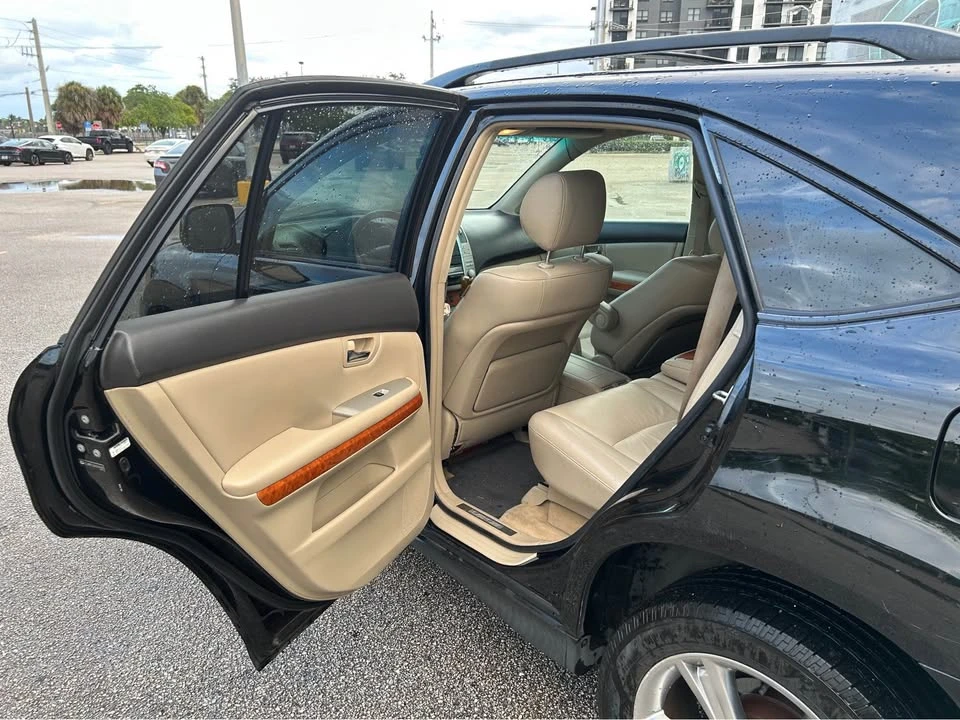 2006 Lexus RX 2nd Gen - Image 11 of 18