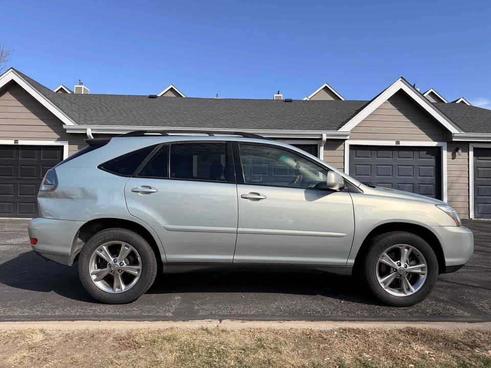 2006 Lexus RX 2nd Gen - Image 6 of 17