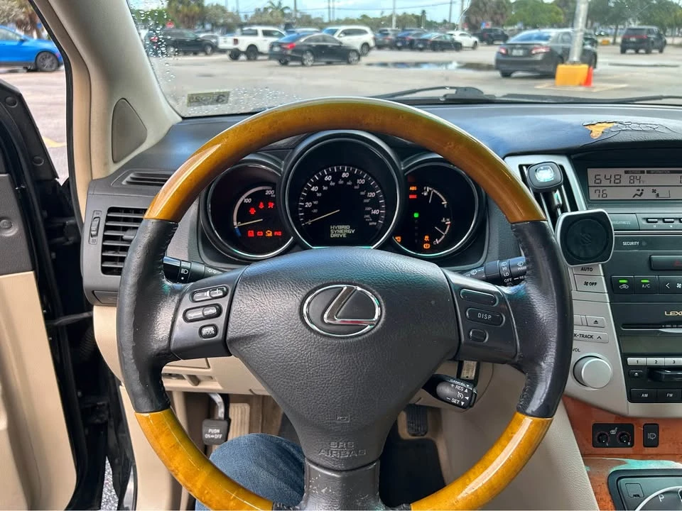 2006 Lexus RX 2nd Gen - Image 17 of 18