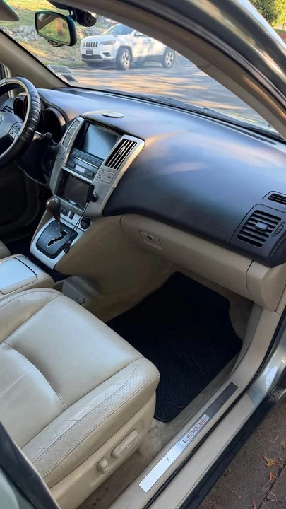 2006 Lexus RX 2nd Gen - Image 9 of 12