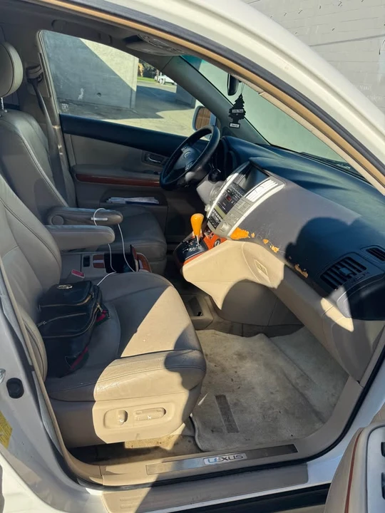 2006 Lexus RX 2nd Gen - Image 8 of 12