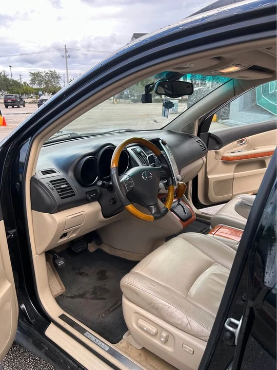 2006 Lexus RX 2nd Gen - Image 16 of 18