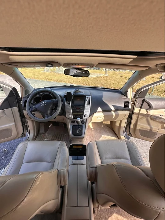 2006 Lexus RX 2nd Gen - Image 5 of 19