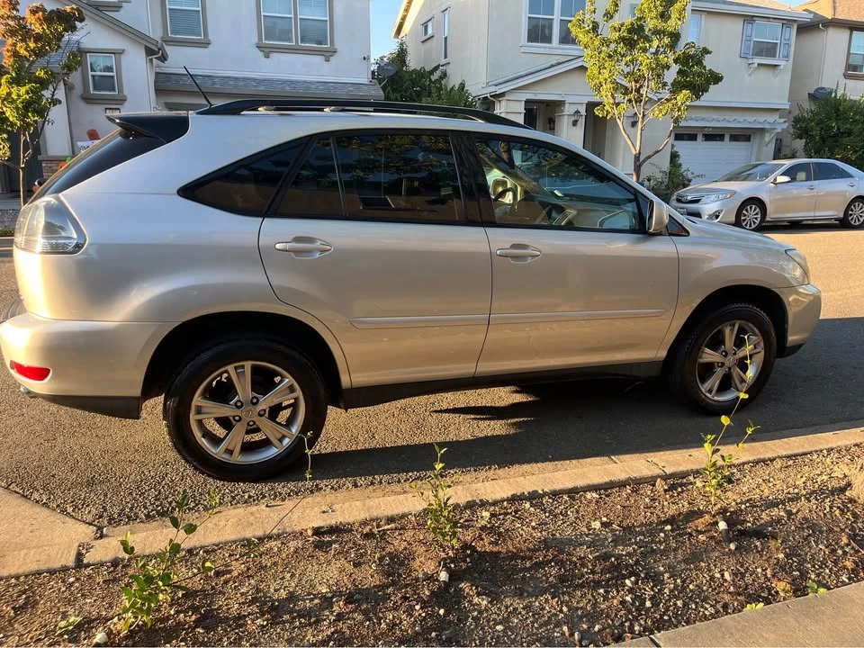 2006 Lexus RX 2nd Gen - Image 11 of 14
