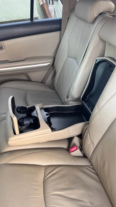 2006 Lexus RX 2nd Gen - Image 10 of 14