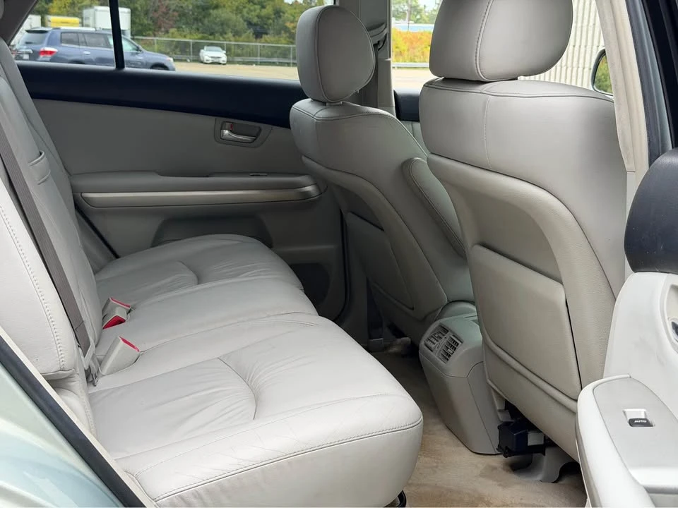 2006 Lexus RX 2nd Gen - Image 9 of 18