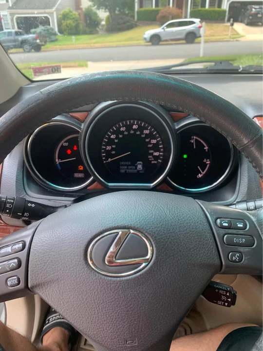 2006 Lexus RX 2nd Gen - Image 10 of 12