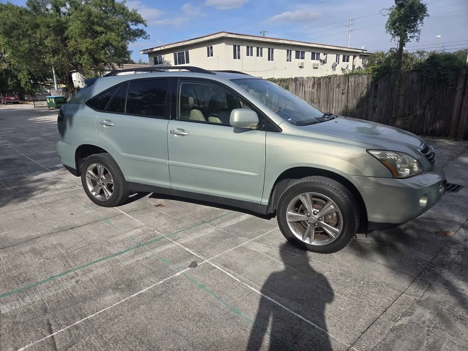 2006 Lexus RX 2nd Gen - Image 9 of 10