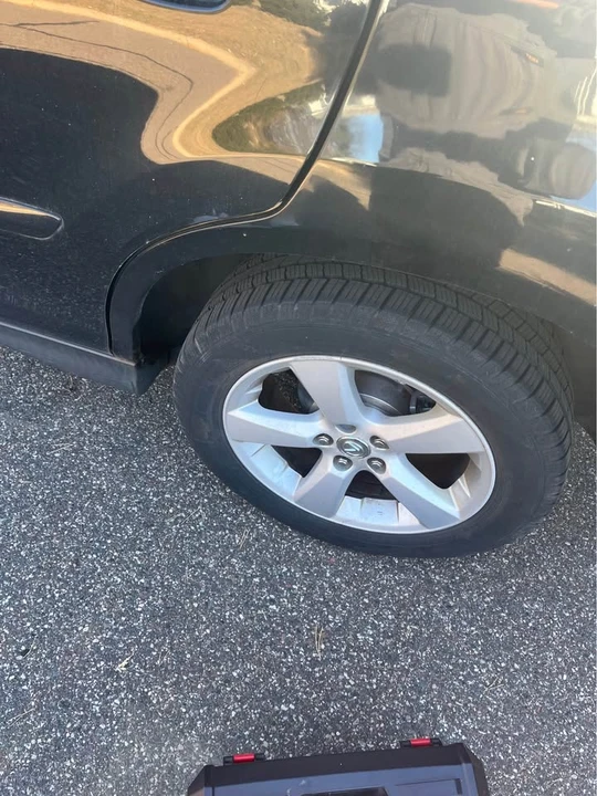 2006 Lexus RX 2nd Gen - Image 10 of 13