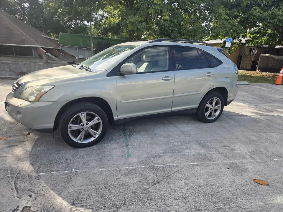 2006 Lexus RX 2nd Gen - Image 8 of 10