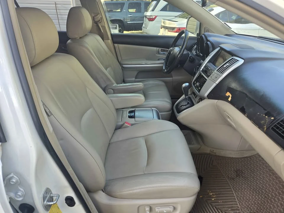 2006 Lexus RX 2nd Gen - Image 4 of 11