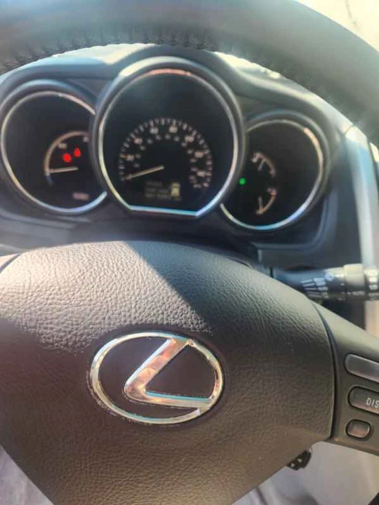 2006 Lexus RX 2nd Gen - Image 6 of 9