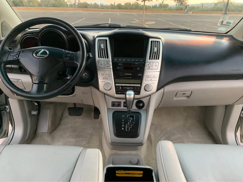 2006 Lexus RX 2nd Gen - Image 16 of 20