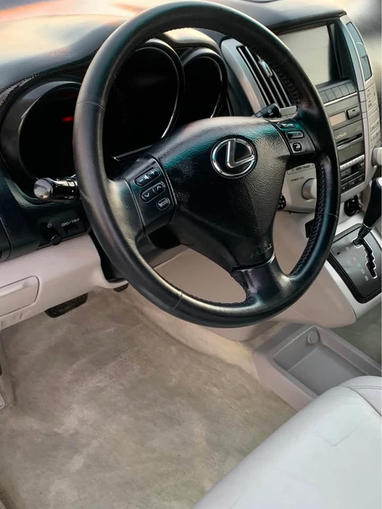 2006 Lexus RX 2nd Gen - Image 7 of 20