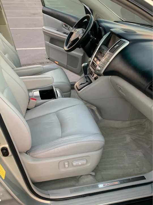 2006 Lexus RX 2nd Gen - Image 11 of 20