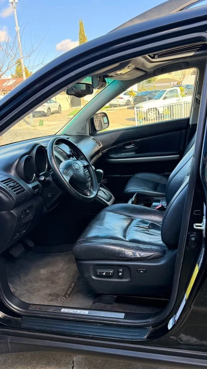 2006 Lexus RX 2nd Gen - Image 10 of 20