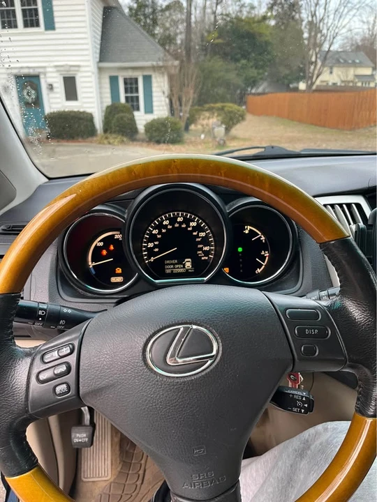 2006 Lexus RX 2nd Gen - Image 11 of 12