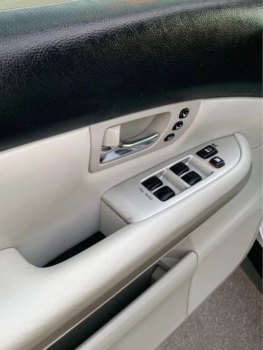 2006 Lexus RX 2nd Gen - Image 6 of 20