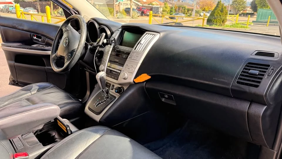 2006 Lexus RX 2nd Gen - Image 17 of 20