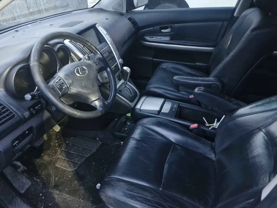 2006 Lexus RX 2nd Gen - Image 11 of 12