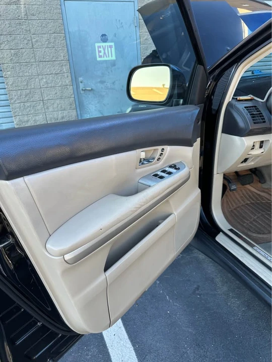2006 Lexus RX 2nd Gen - Image 11 of 17