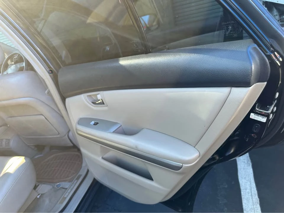 2006 Lexus RX 2nd Gen - Image 14 of 17