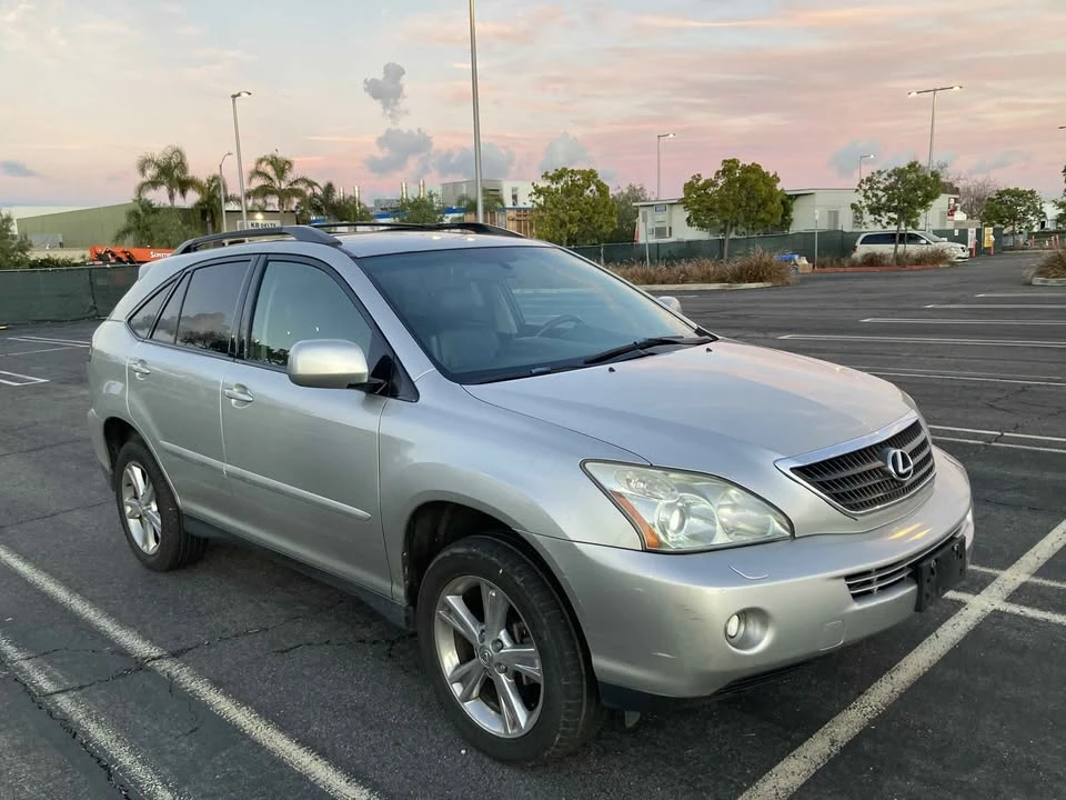 2006 Lexus RX 2nd Gen - Image 2 of 10