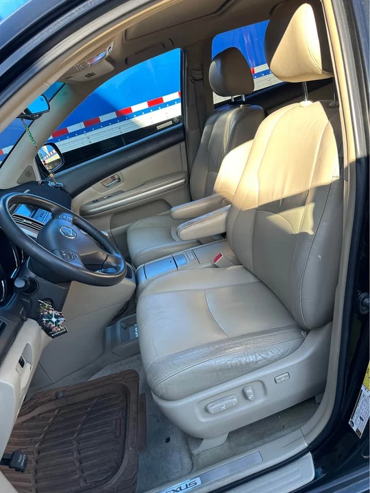 2006 Lexus RX 2nd Gen - Image 10 of 17