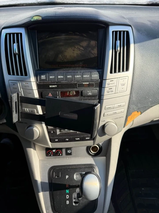 2006 Lexus RX 2nd Gen - Image 7 of 10