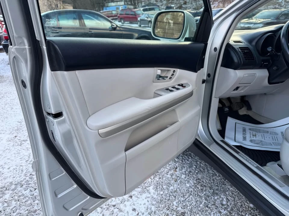 2006 Lexus RX 2nd Gen - Image 8 of 16