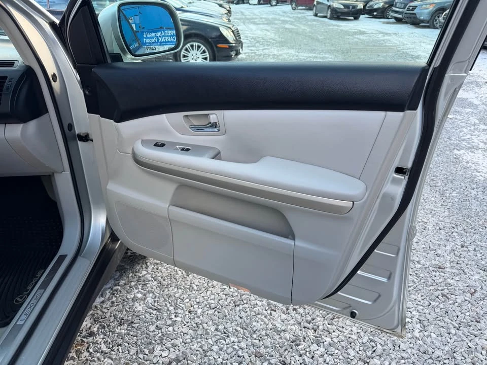 2006 Lexus RX 2nd Gen - Image 13 of 16